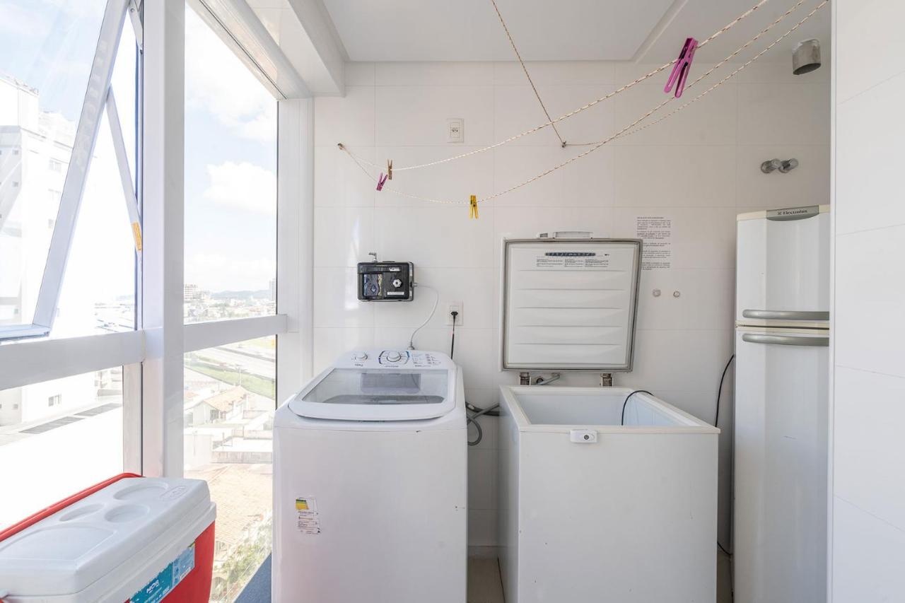 Apto A 260M Da Meia Praia Em Condominio De Luxo Sc 이타페마 외부 사진